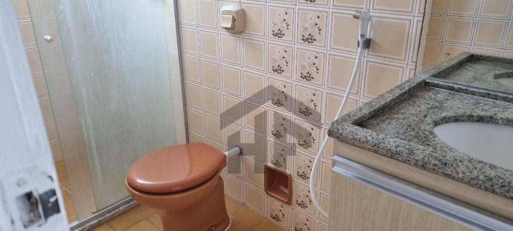 Apartamento para alugar com 3 quartos, 120m² - Foto 13