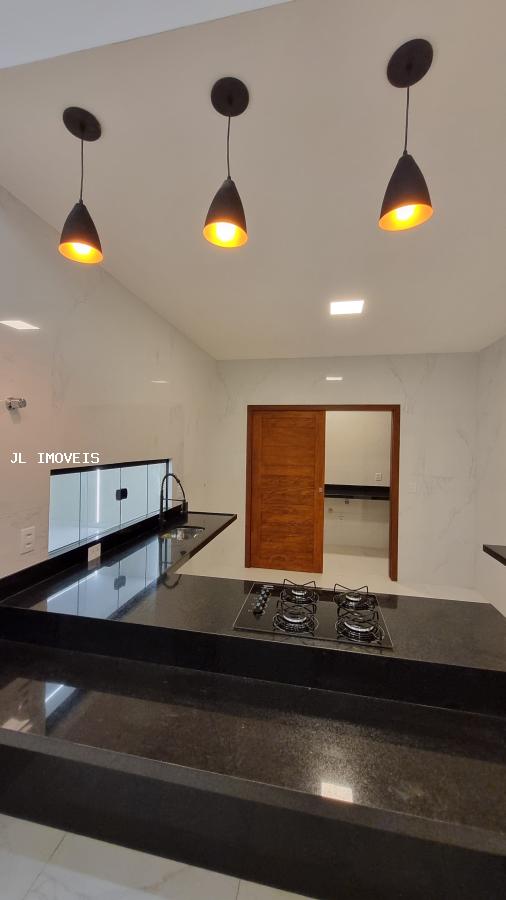 Casa de Condomínio à venda com 3 quartos, 225m² - Foto 6