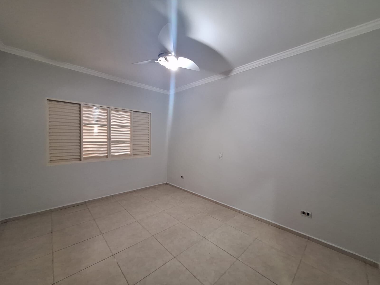 Casa à venda com 3 quartos, 220m² - Foto 13