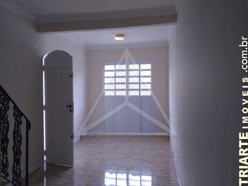 Sobrado à venda com 3 quartos, 218m² - Foto 1