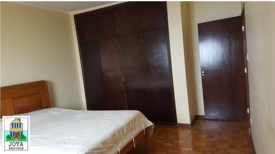 Casa à venda com 3 quartos, 250m² - Foto 14