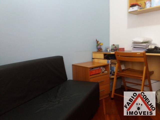 Apartamento à venda com 3 quartos, 77m² - Foto 2