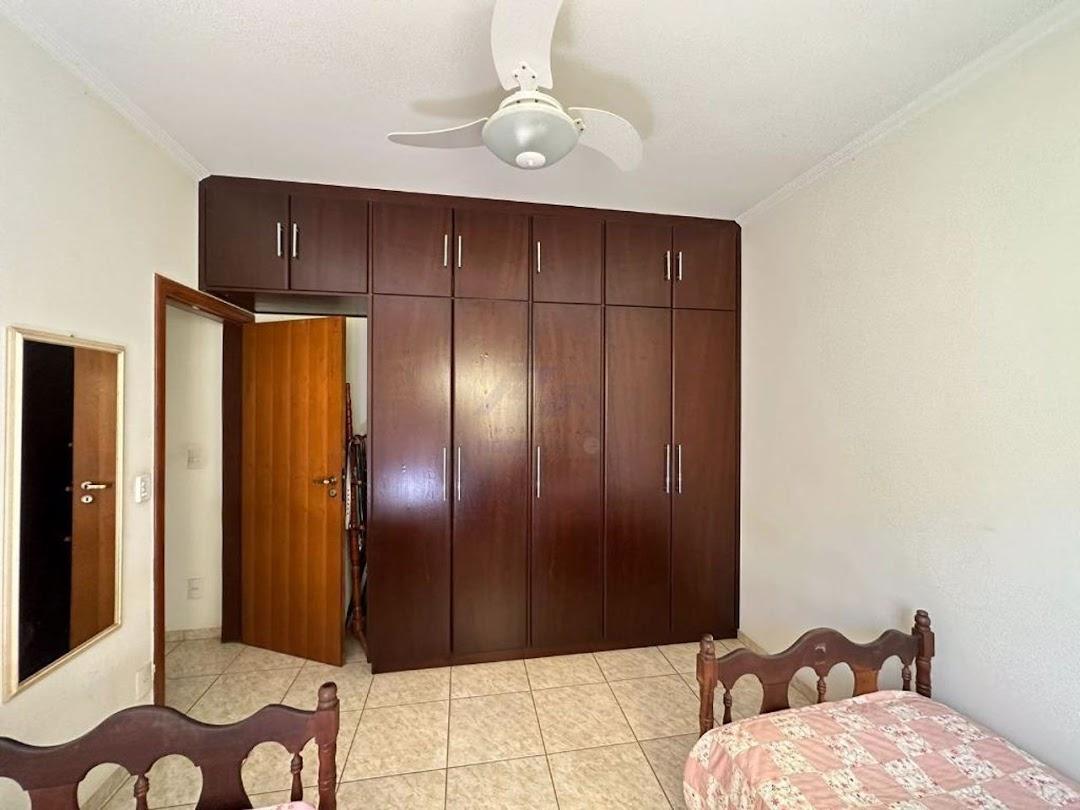 Casa à venda com 3 quartos, 234m² - Foto 16