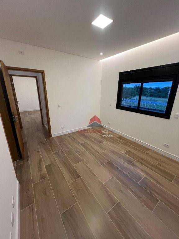 Casa de Condomínio à venda com 4 quartos, 250m² - Foto 18