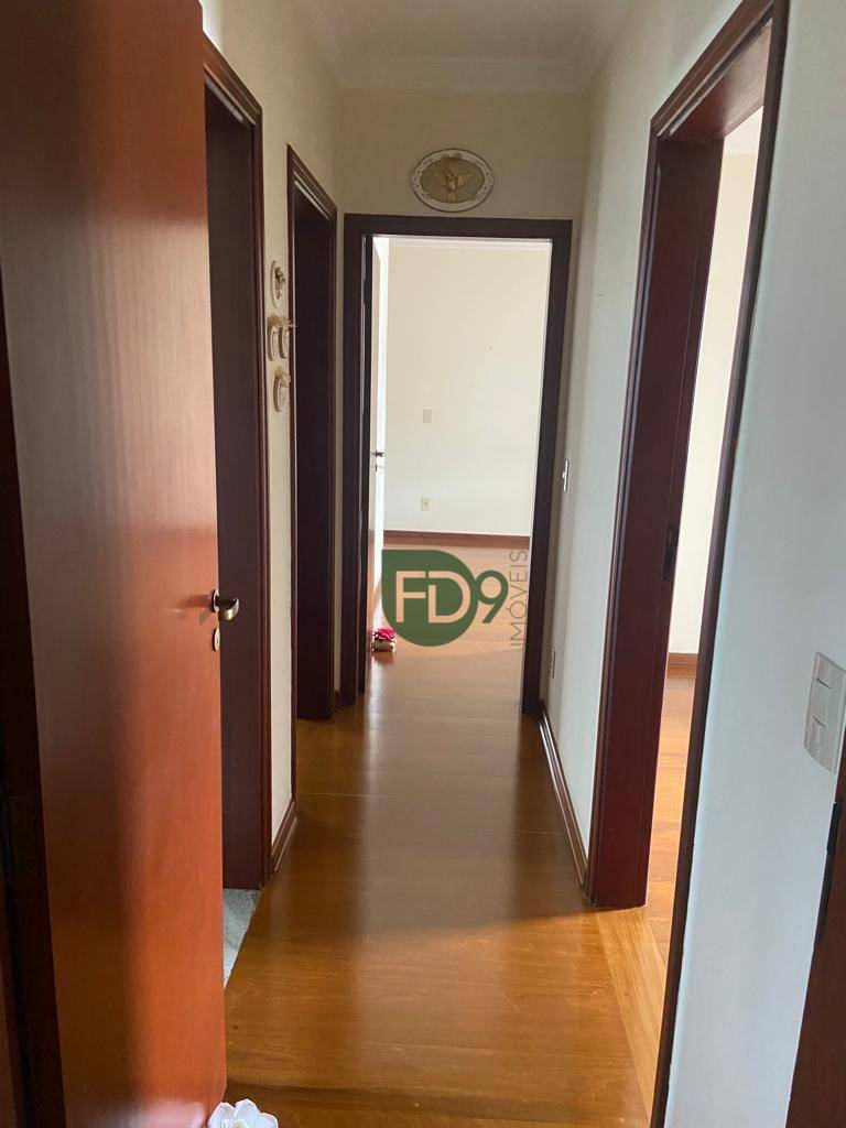 Apartamento à venda com 3 quartos, 209m² - Foto 12