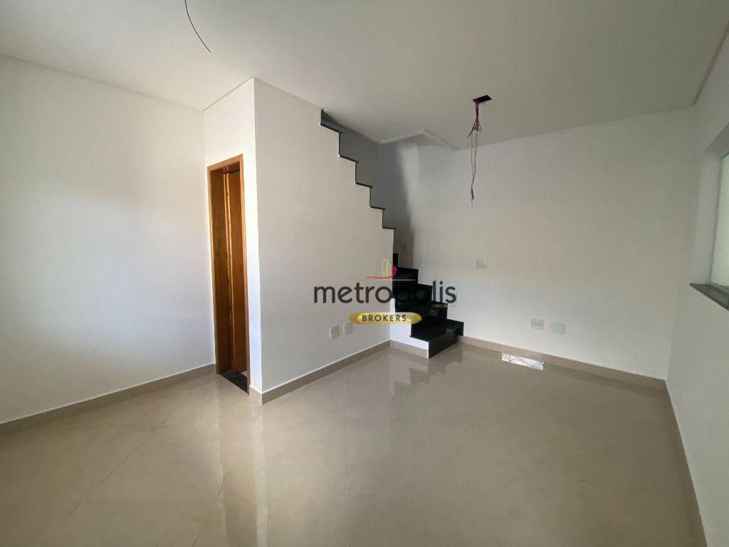 Sobrado à venda com 2 quartos, 90m² - Foto 1