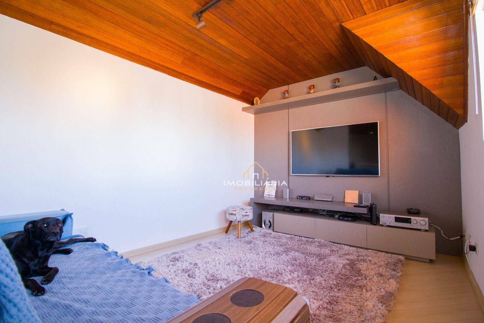 Sobrado à venda com 3 quartos, 244m² - Foto 73