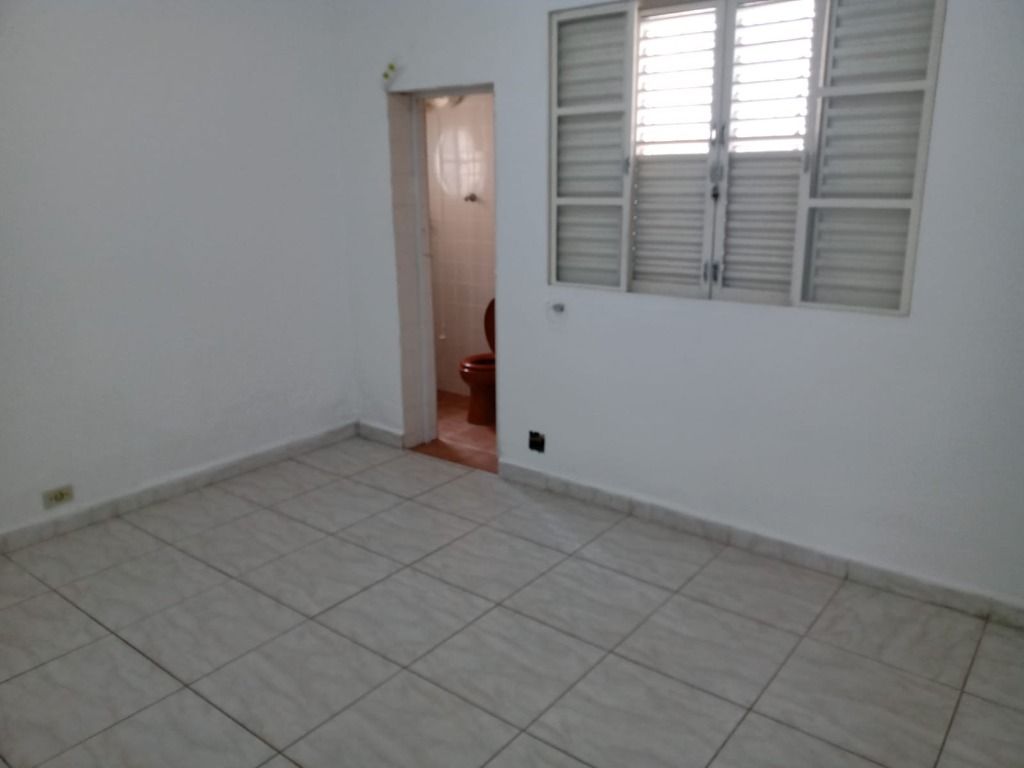 Casa para alugar com 3 quartos, 230m² - Foto 11