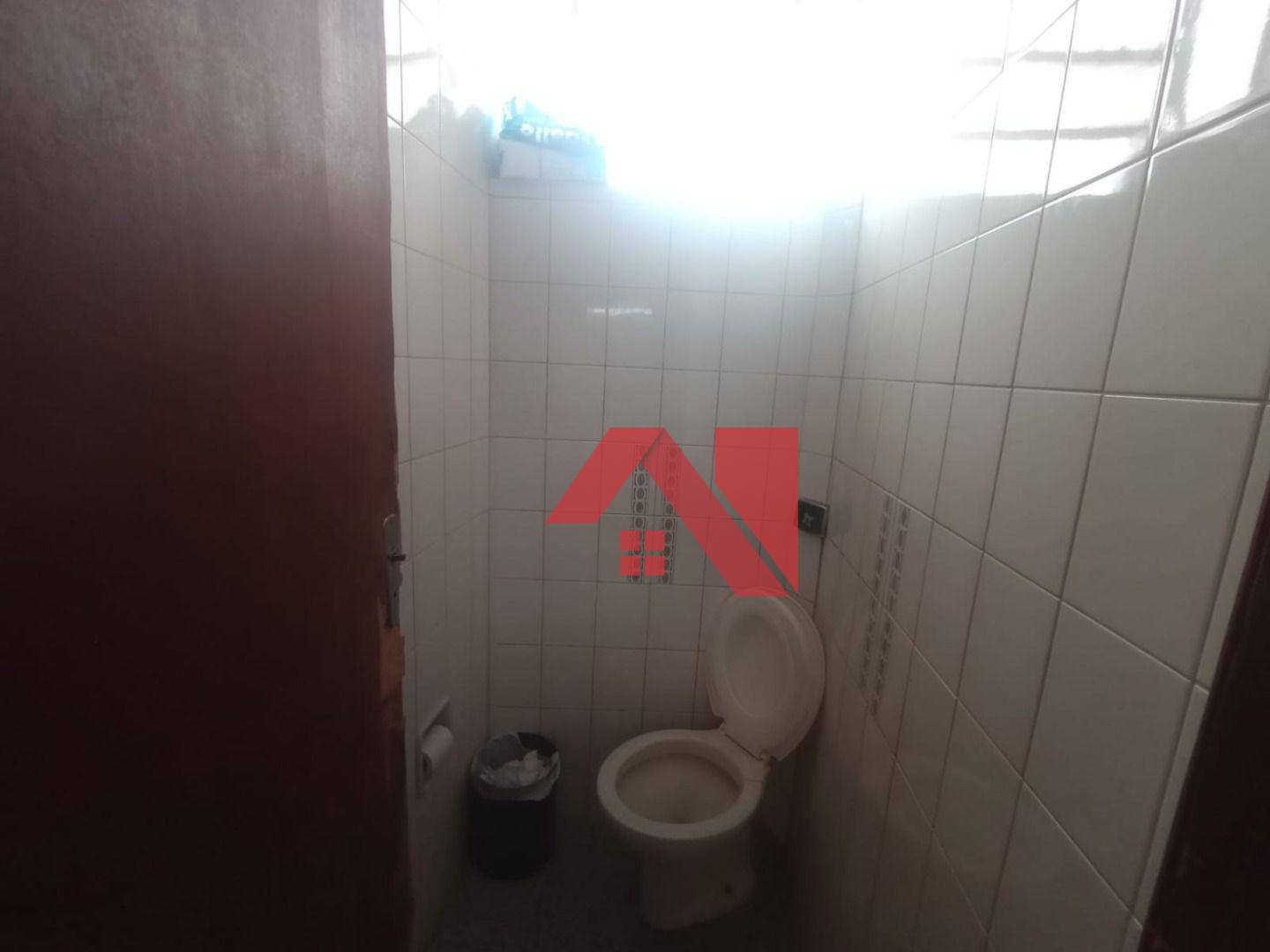 Casa à venda com 1 quarto, 241m² - Foto 7