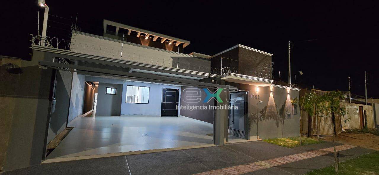 Casa, 4 quartos, 220 m² - Foto 1