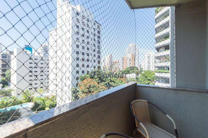 Apartamento à venda com 4 quartos, 172m² - Foto 2