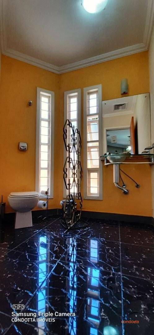 Casa para alugar com 4 quartos, 285m² - Foto 19