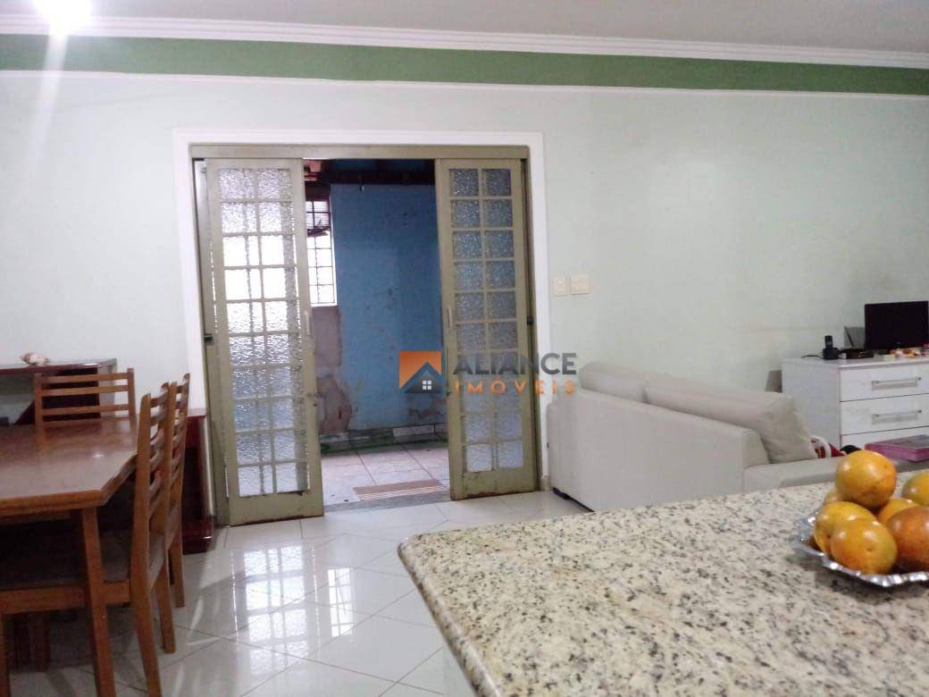 Chácara à venda com 3 quartos, 840M2 - Foto 40