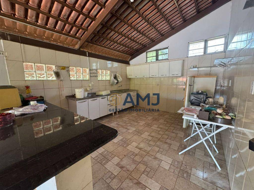 Chácara à venda com 4 quartos, 450m² - Foto 14