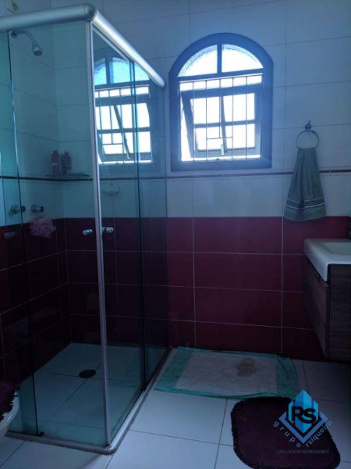 Sobrado à venda com 5 quartos, 250m² - Foto 27