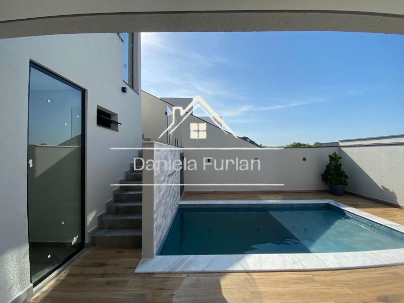 Casa de Condomínio à venda com 3 quartos, 230m² - Foto 2