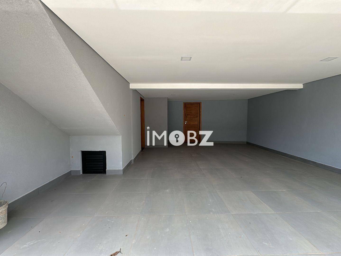 Casa de Condomínio à venda com 3 quartos, 229m² - Foto 2