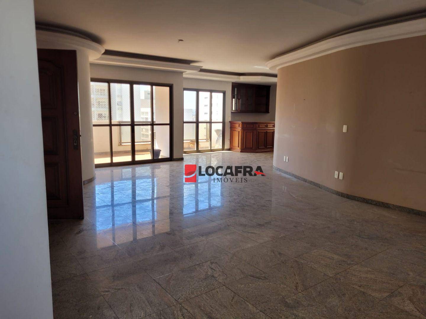 Apartamento à venda com 3 quartos, 304m² - Foto 11
