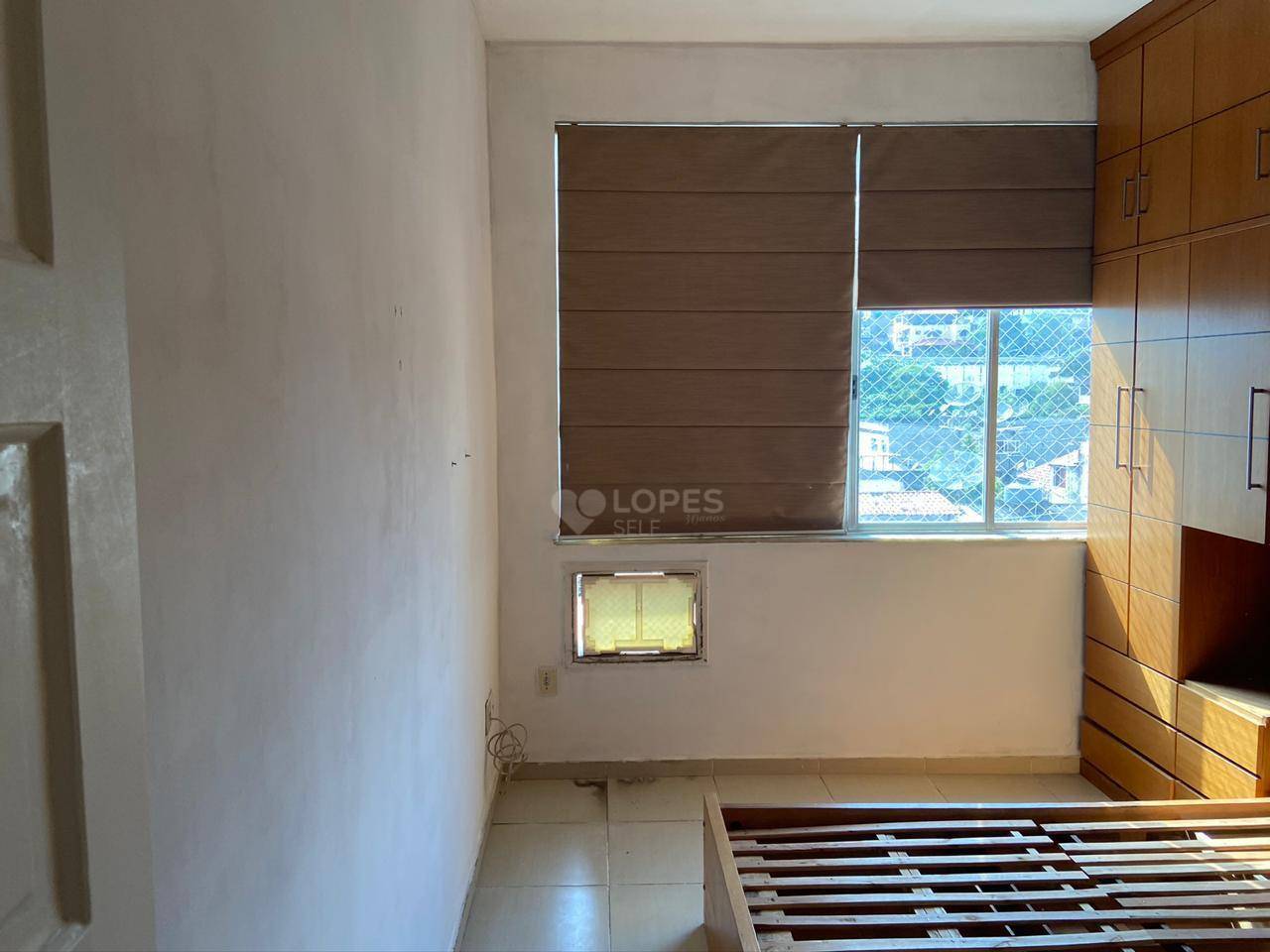 Apartamento à venda com 2 quartos, 85m² - Foto 3