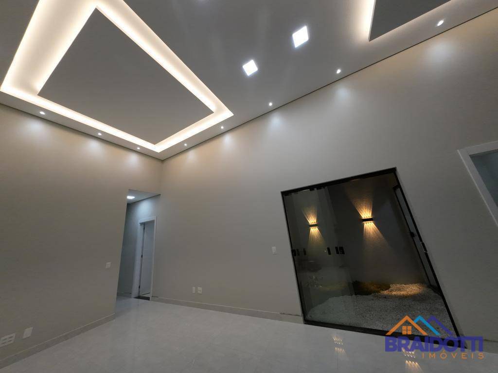 Casa à venda com 3 quartos, 141m² - Foto 3