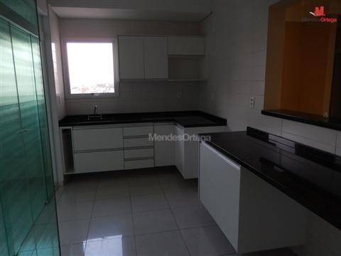 Apartamento para alugar com 3 quartos, 101m² - Foto 13