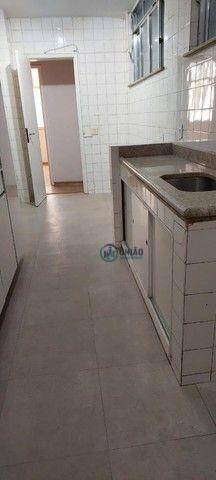 Apartamento à venda com 4 quartos, 220m² - Foto 18