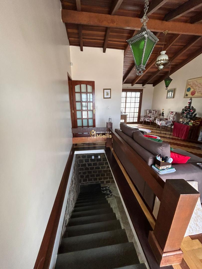 Casa à venda com 3 quartos, 338m² - Foto 13