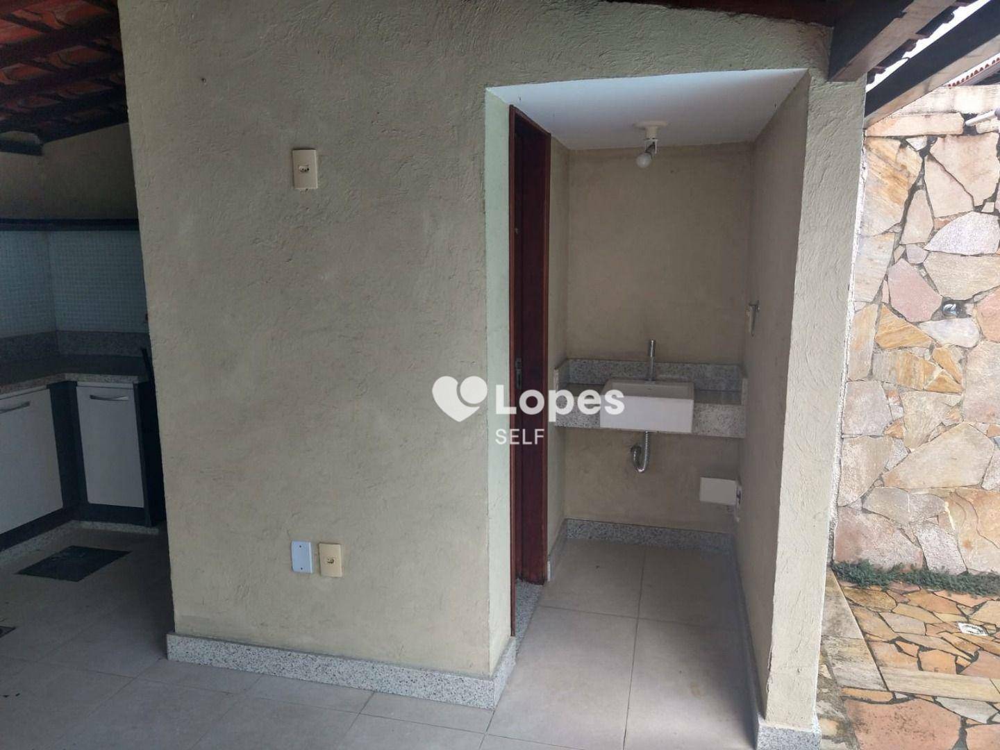 Casa à venda com 4 quartos, 206m² - Foto 4