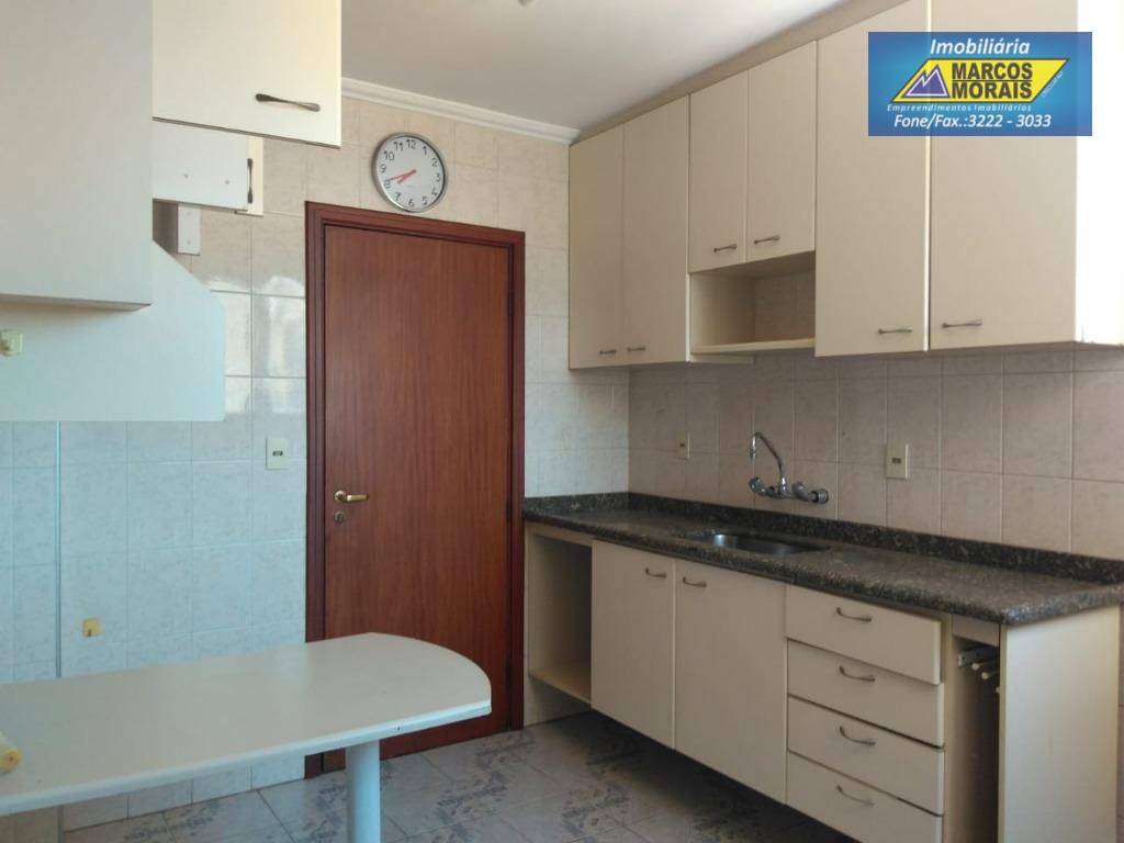 Apartamento à venda com 3 quartos, 98m² - Foto 7