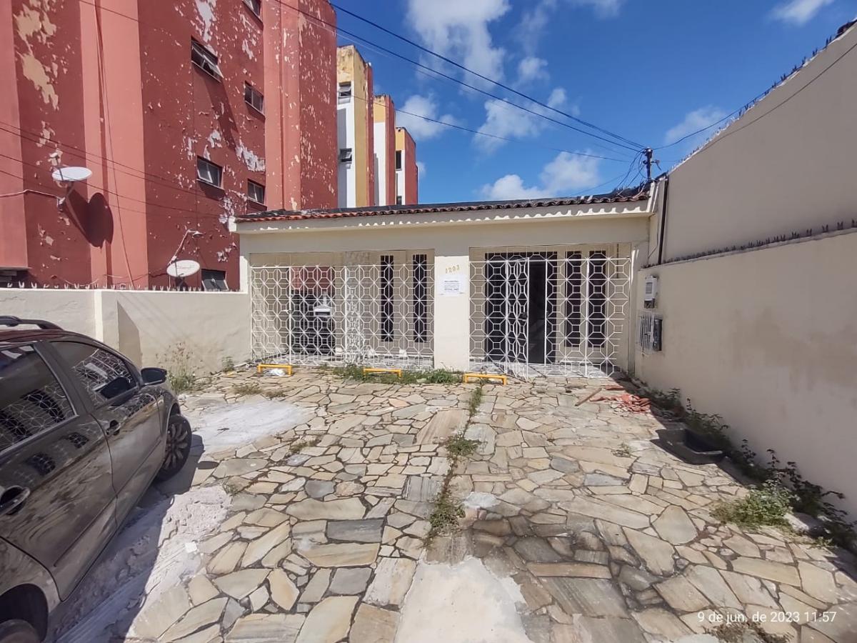 Casa para alugar com 4 quartos, 247m² - Foto 13