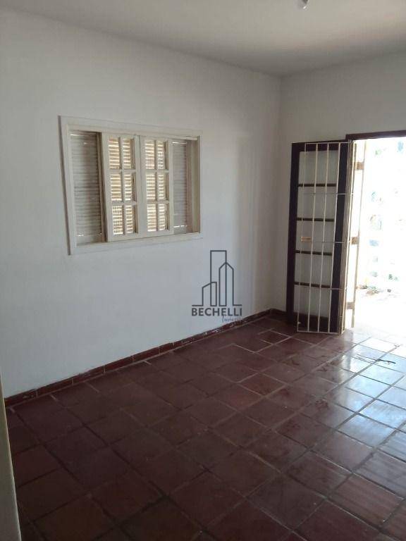 Casa à venda com 3 quartos, 237m² - Foto 14