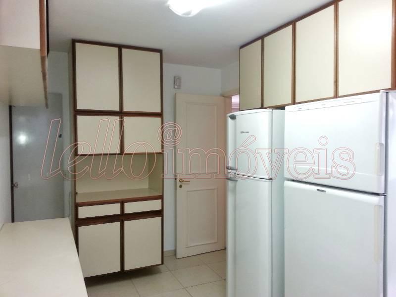 Apartamento para alugar com 3 quartos, 120m² - Foto 18