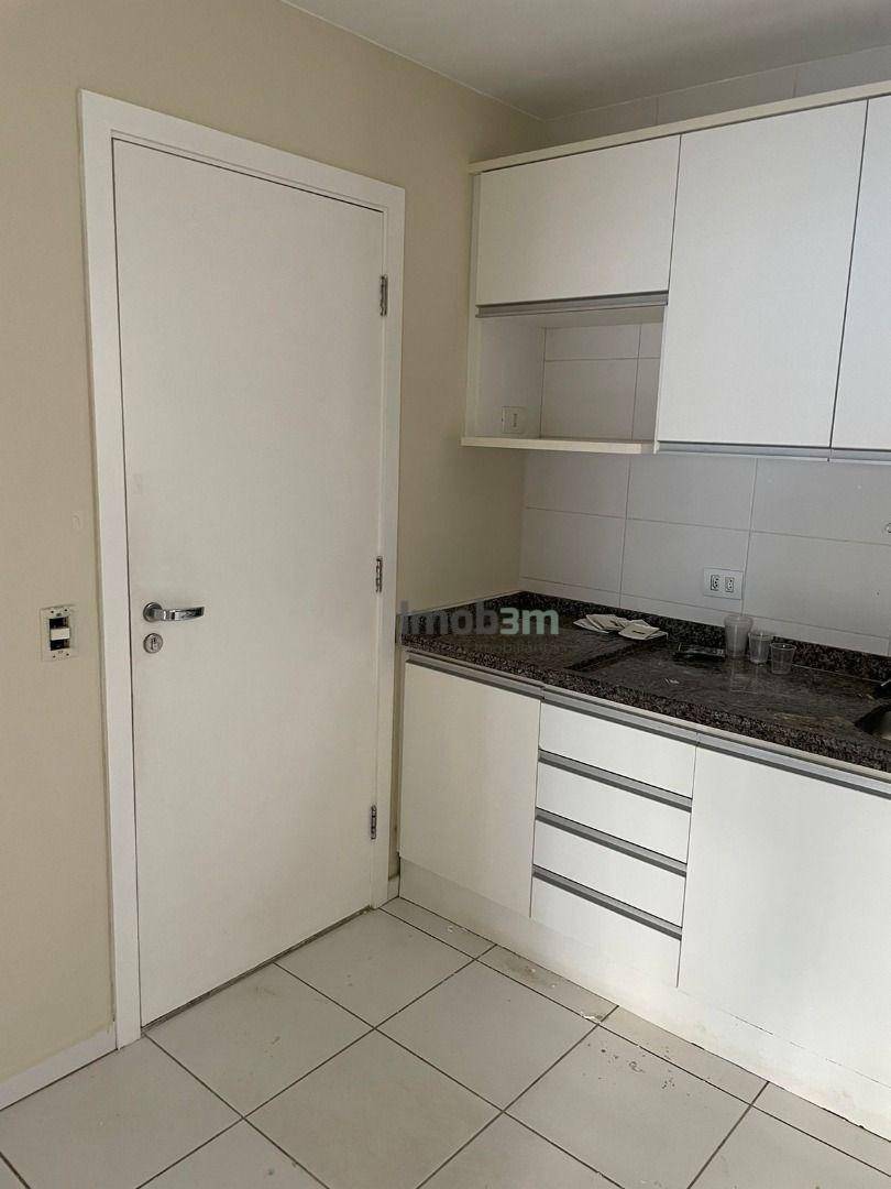 Apartamento à venda e aluguel com 3 quartos, 99m² - Foto 9