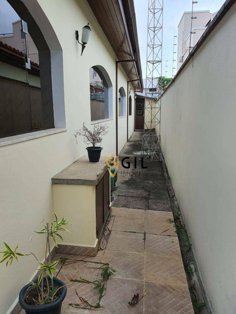 Casa à venda com 4 quartos, 328m² - Foto 6