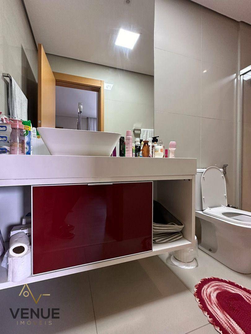 Apartamento à venda com 3 quartos, 193m² - Foto 32