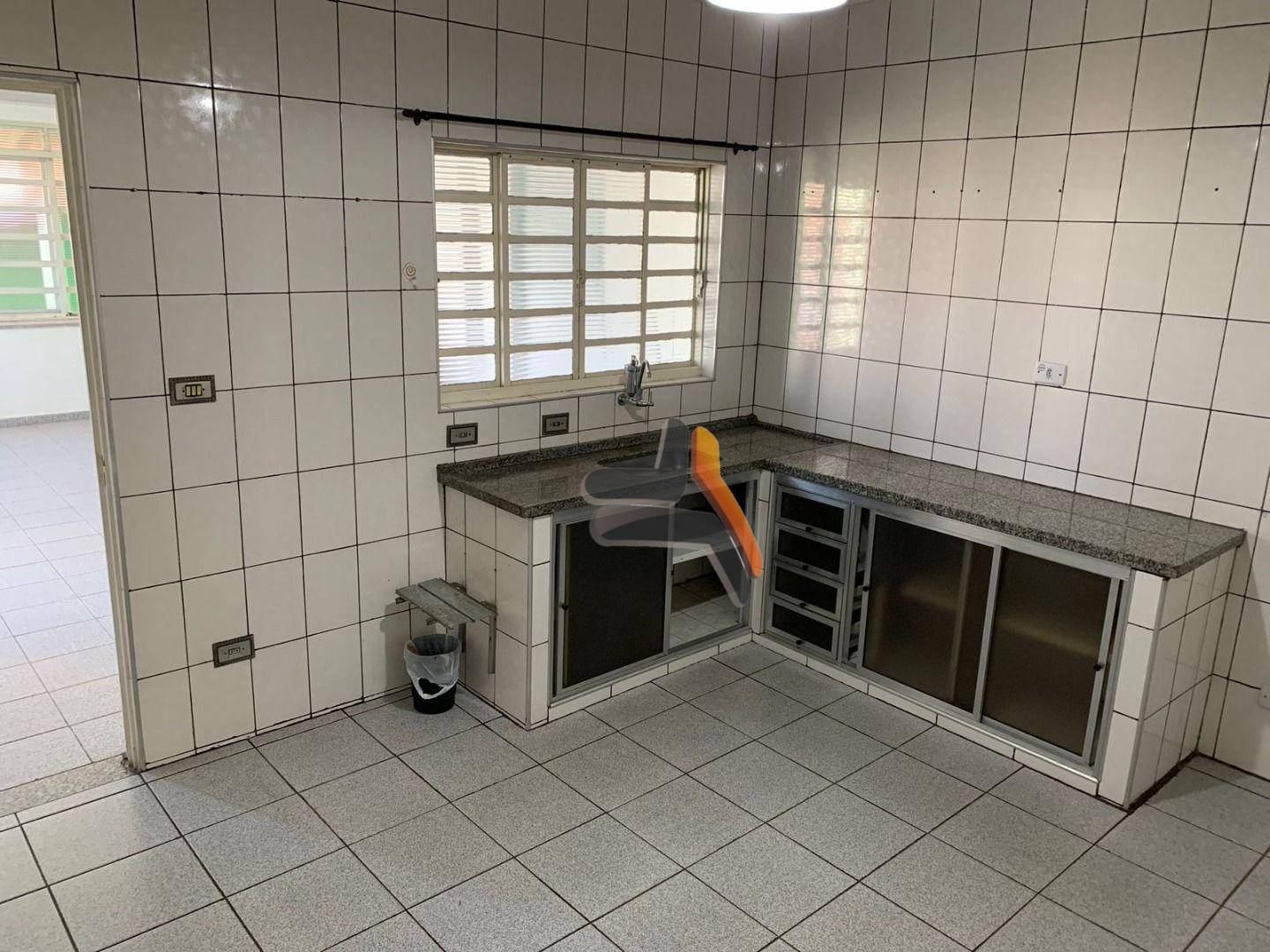 Casa à venda com 2 quartos, 150m² - Foto 5