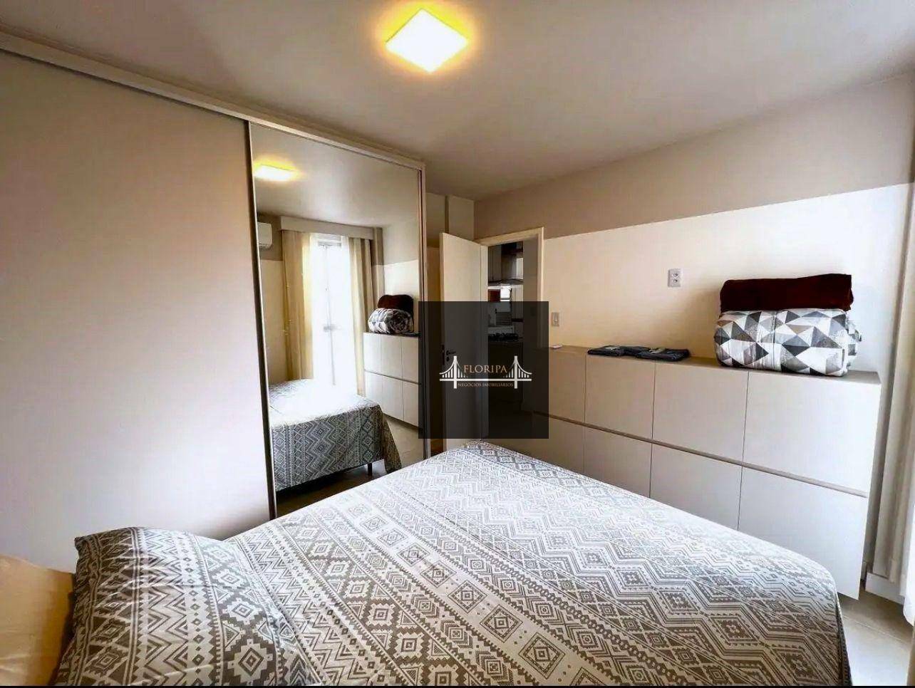 Apartamento à venda com 2 quartos, 60m² - Foto 15