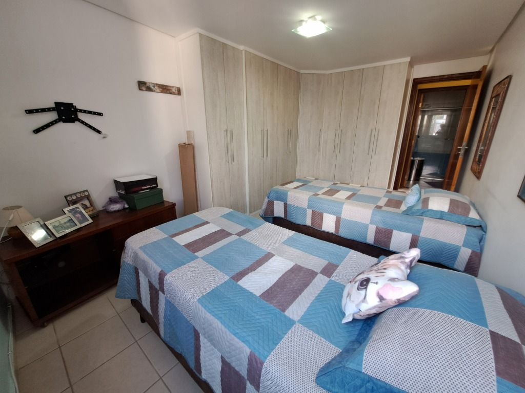 Apartamento à venda com 2 quartos, 75m² - Foto 9