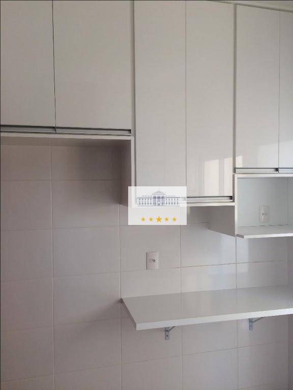 Apartamento à venda com 3 quartos, 96m² - Foto 4