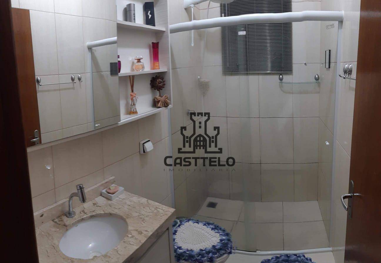 Casa à venda com 2 quartos, 69m² - Foto 11