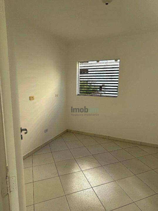 Casa para alugar com 2 quartos, 350m² - Foto 16