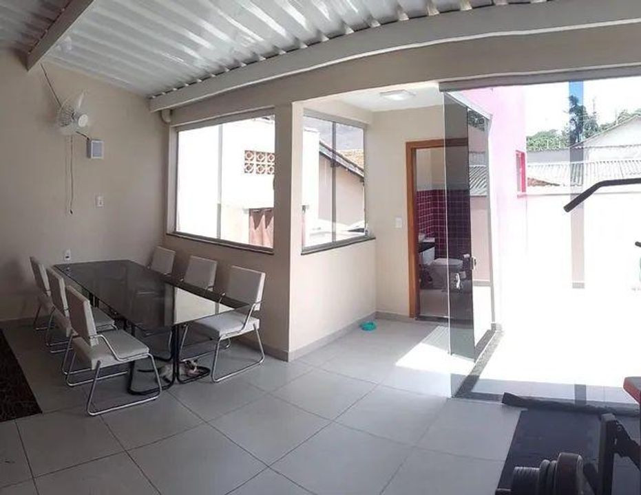 Casa à venda com 2 quartos, 140m² - Foto 18