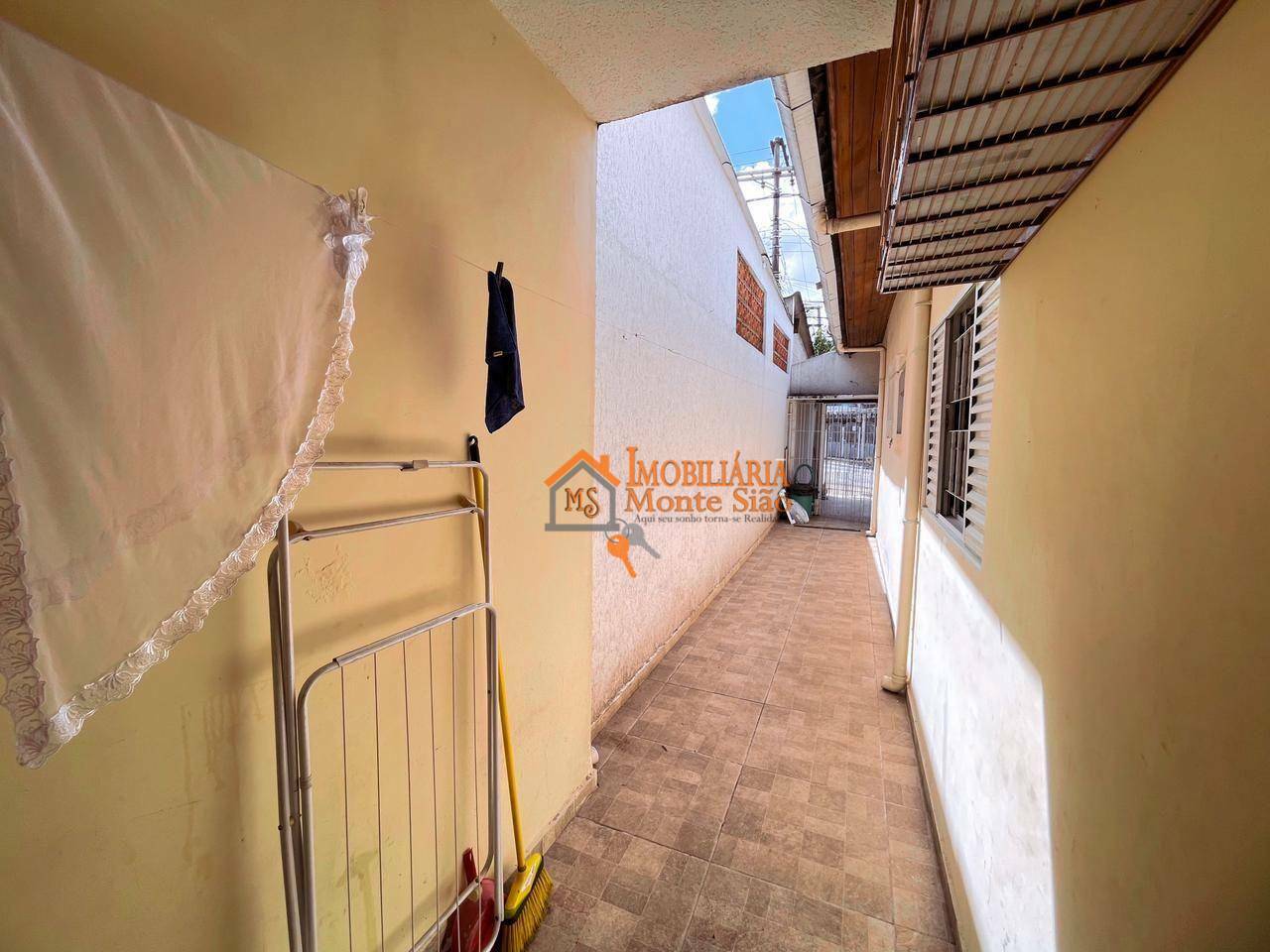 Casa à venda com 2 quartos, 140m² - Foto 12