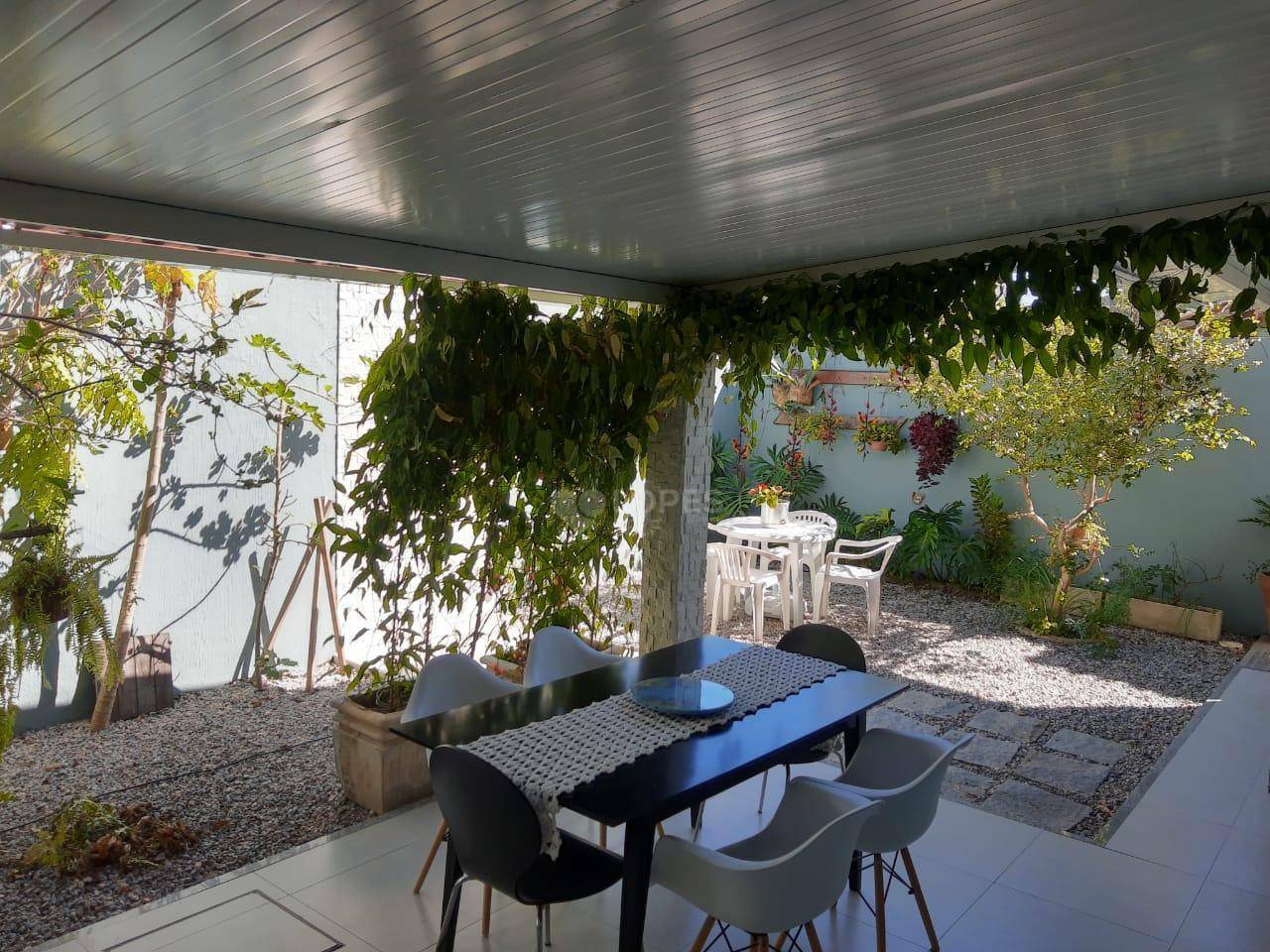 Casa de Condomínio à venda com 4 quartos, 160m² - Foto 4