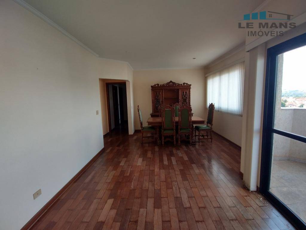 Apartamento à venda com 3 quartos, 115m² - Foto 2