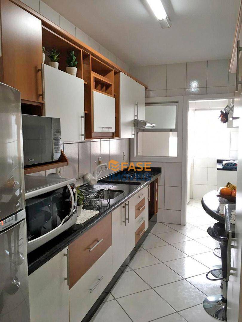 Apartamento à venda com 2 quartos, 80m² - Foto 4