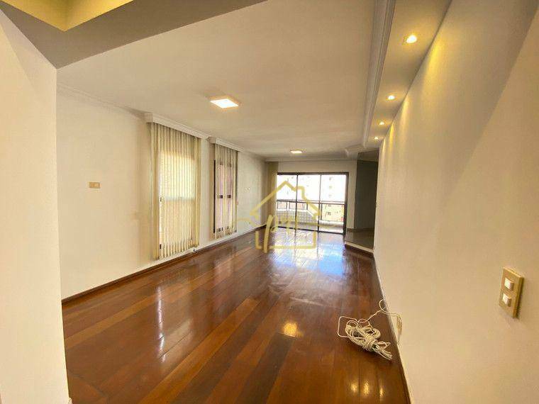 Apartamento à venda com 4 quartos, 240m² - Foto 28