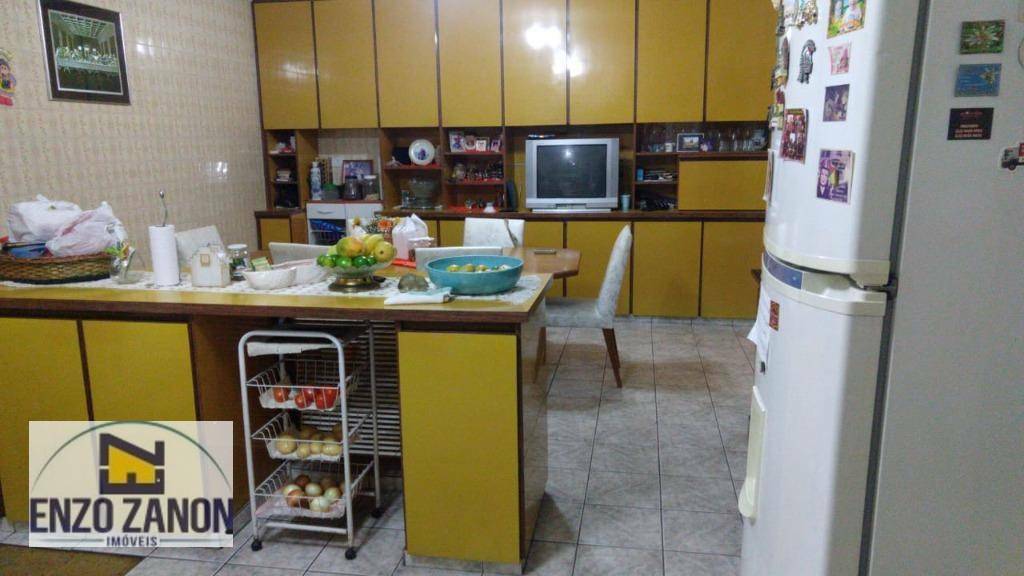 Sobrado à venda e aluguel com 3 quartos, 290m² - Foto 9