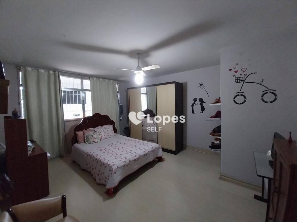 Casa à venda com 6 quartos, 203m² - Foto 12