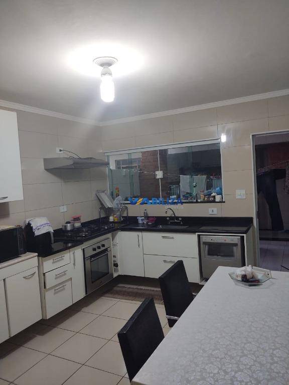 Sobrado à venda com 2 quartos, 134m² - Foto 16